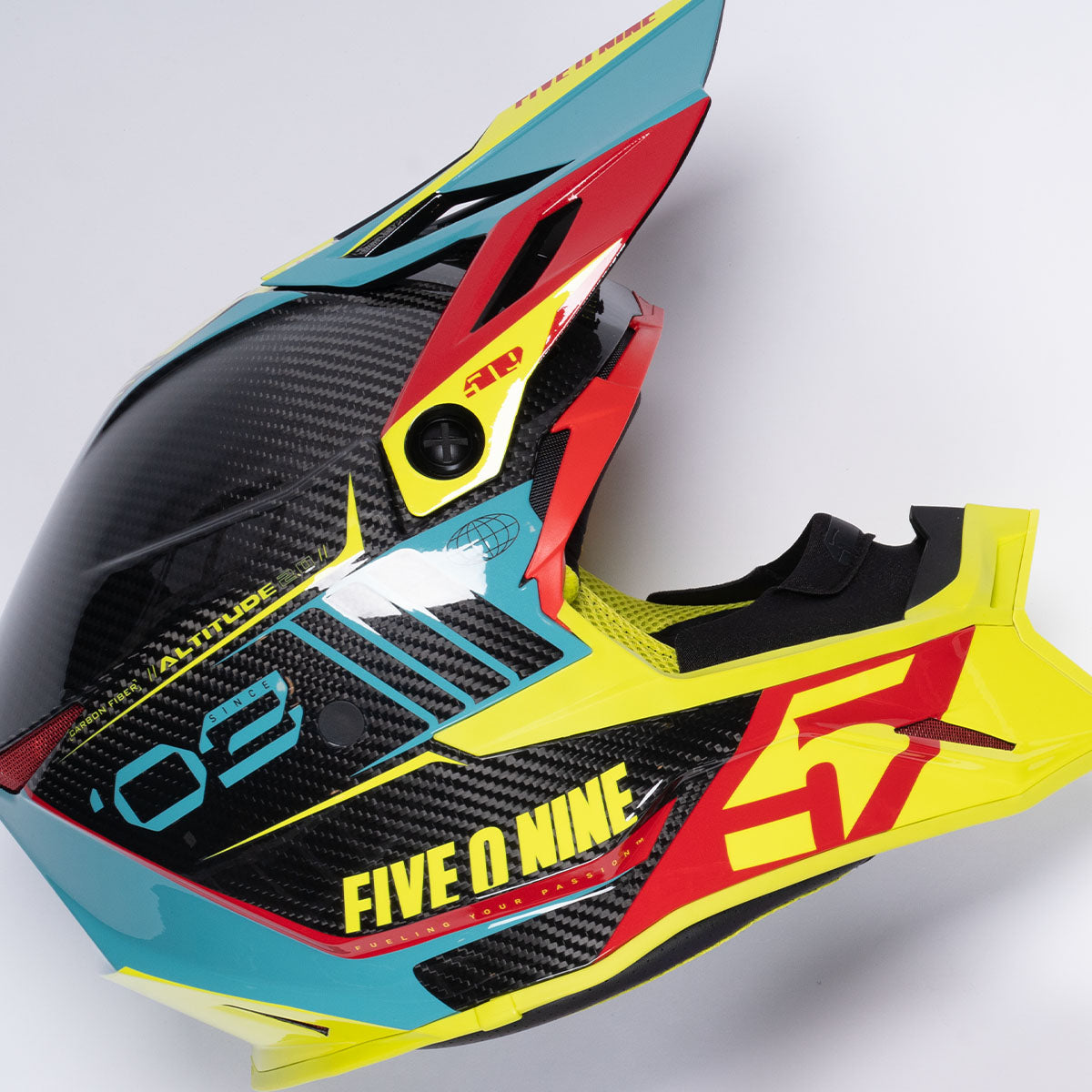 Altitude 2.0 Carbon Fiber Helmet