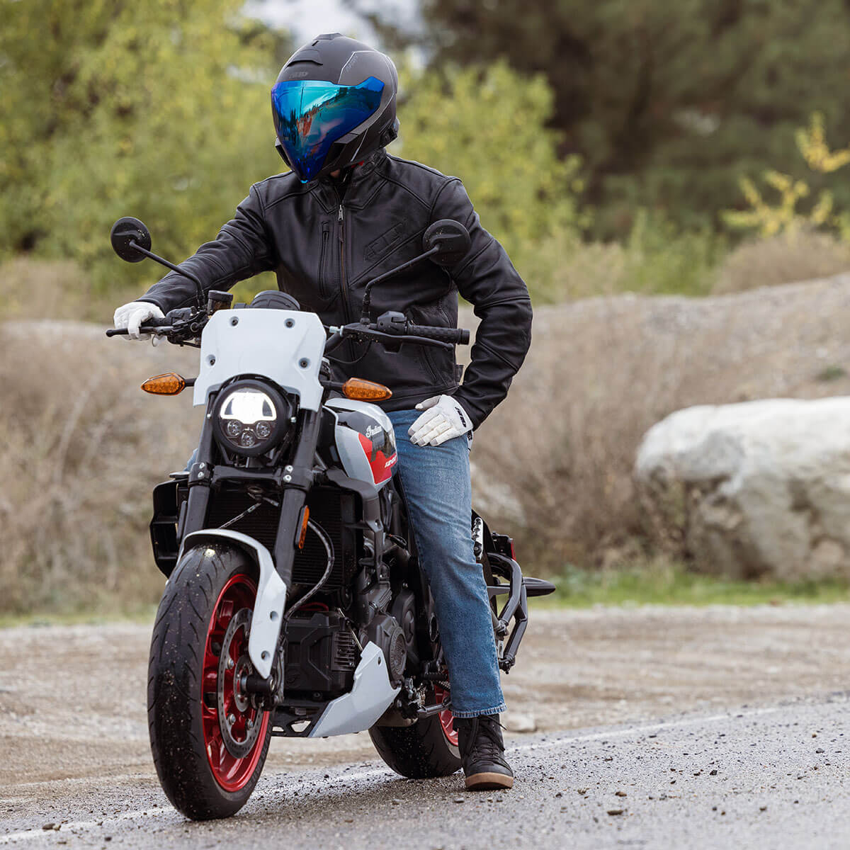 Mach V Commander Helmet