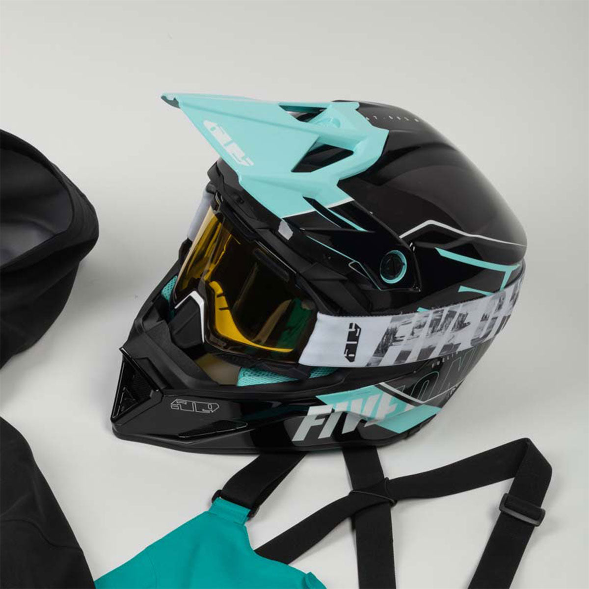 What are the Differences Between the Altitude and Altitude 2.0 Helmets?