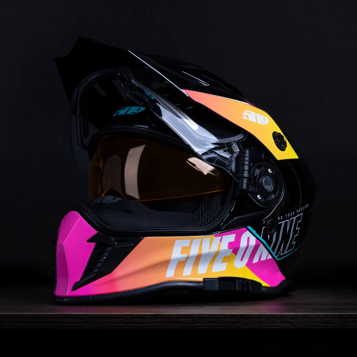 Delta R3L Ignite Helmet Storm Chaser (2024) / MD Delta R3L Ignite Helmet Storm Chaser (2024) / MD