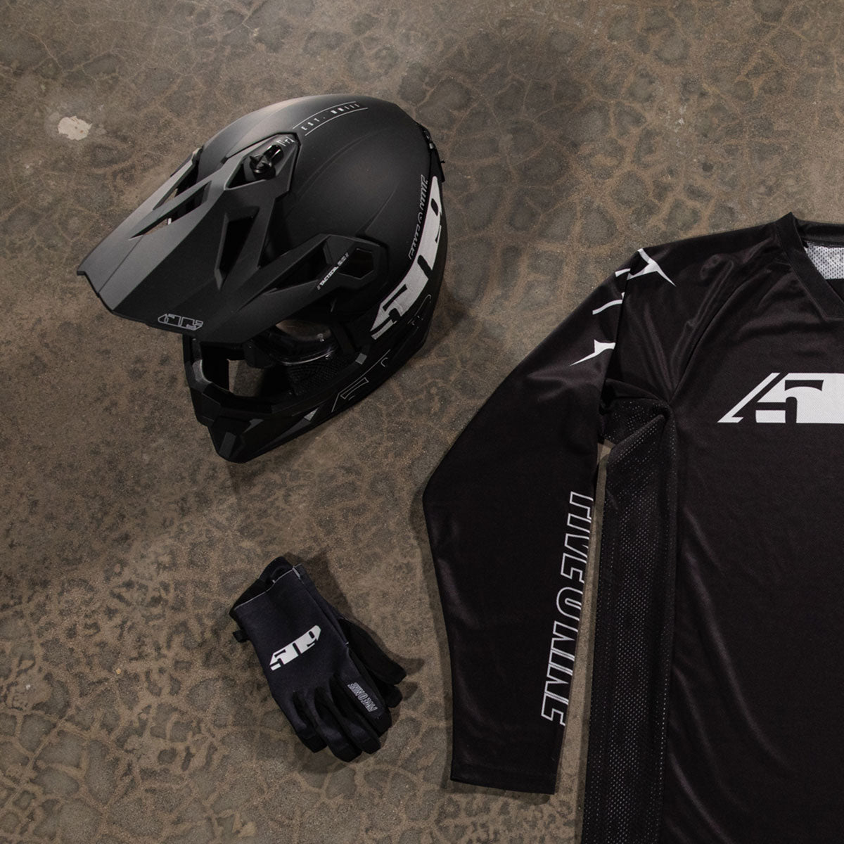 Tactical 2.0 Enduro Helmet with Fidlock